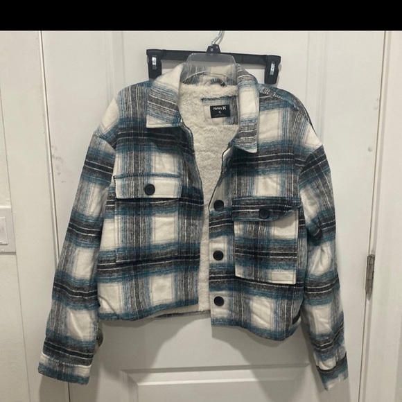 Women’s Hurley Shacket - Picture 1 of 1
